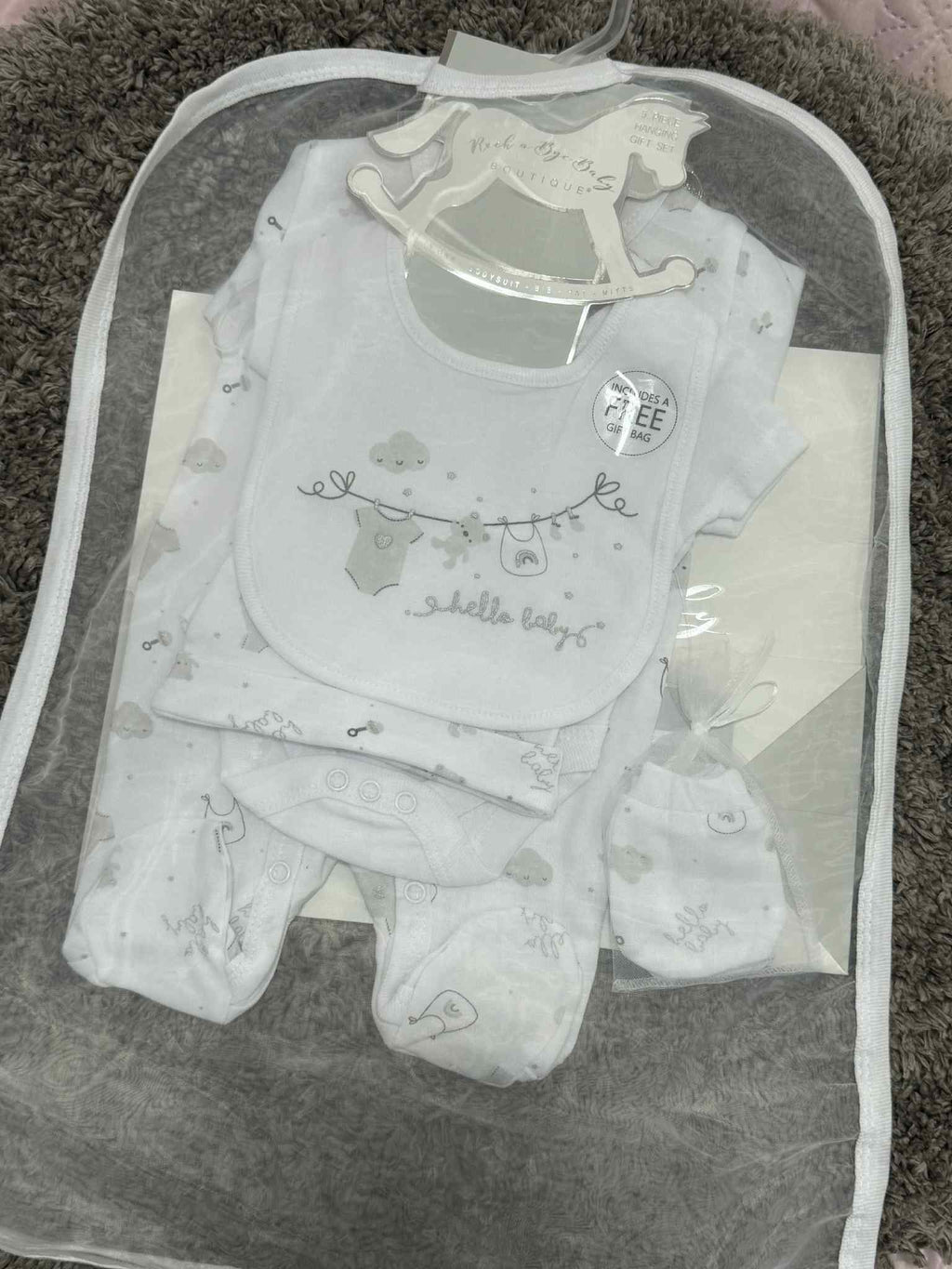 Unisex 5 Piece White 'Hello Baby' Set & Giftbag