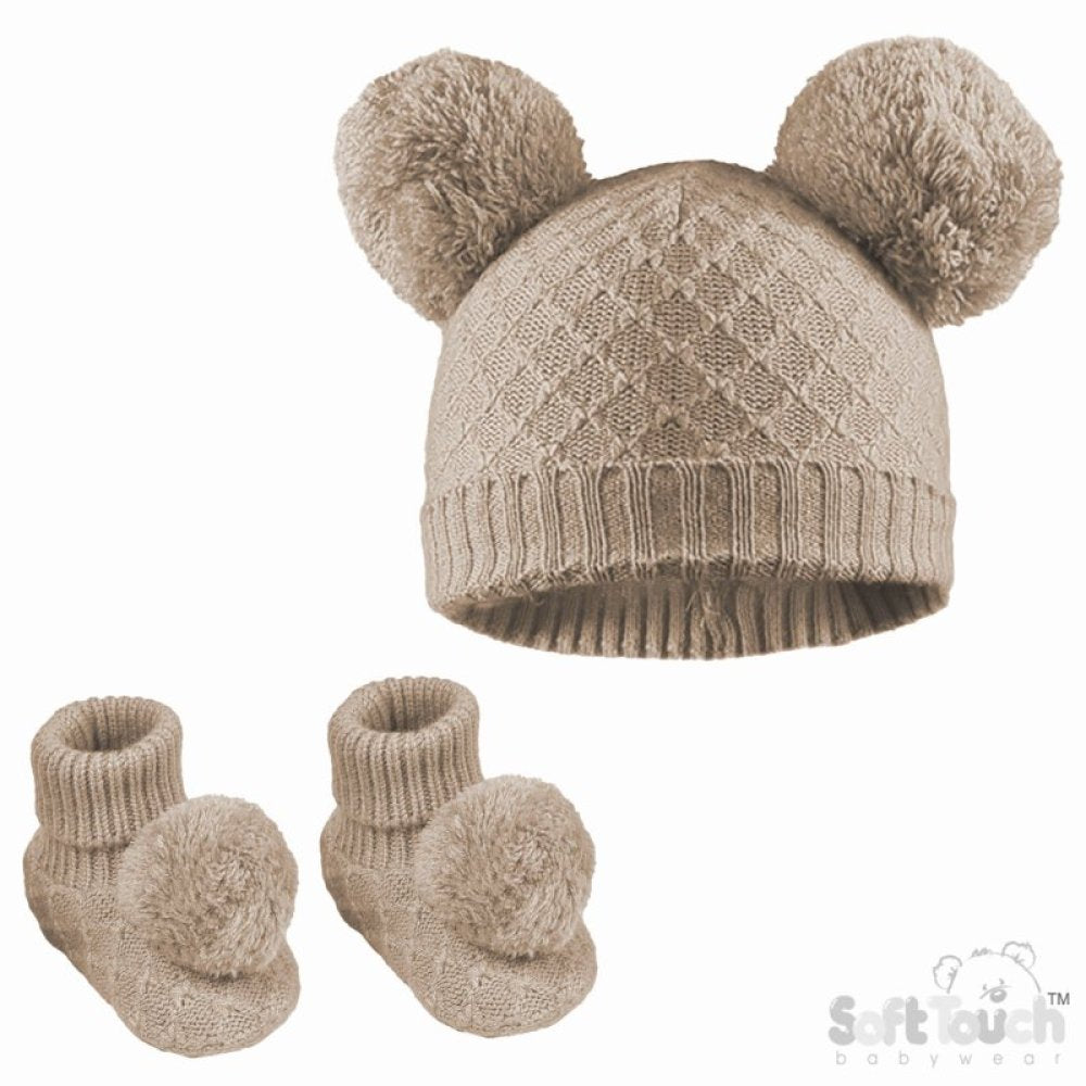 Biscuit pom pom hat and booties set for newborn to 6 monthsground