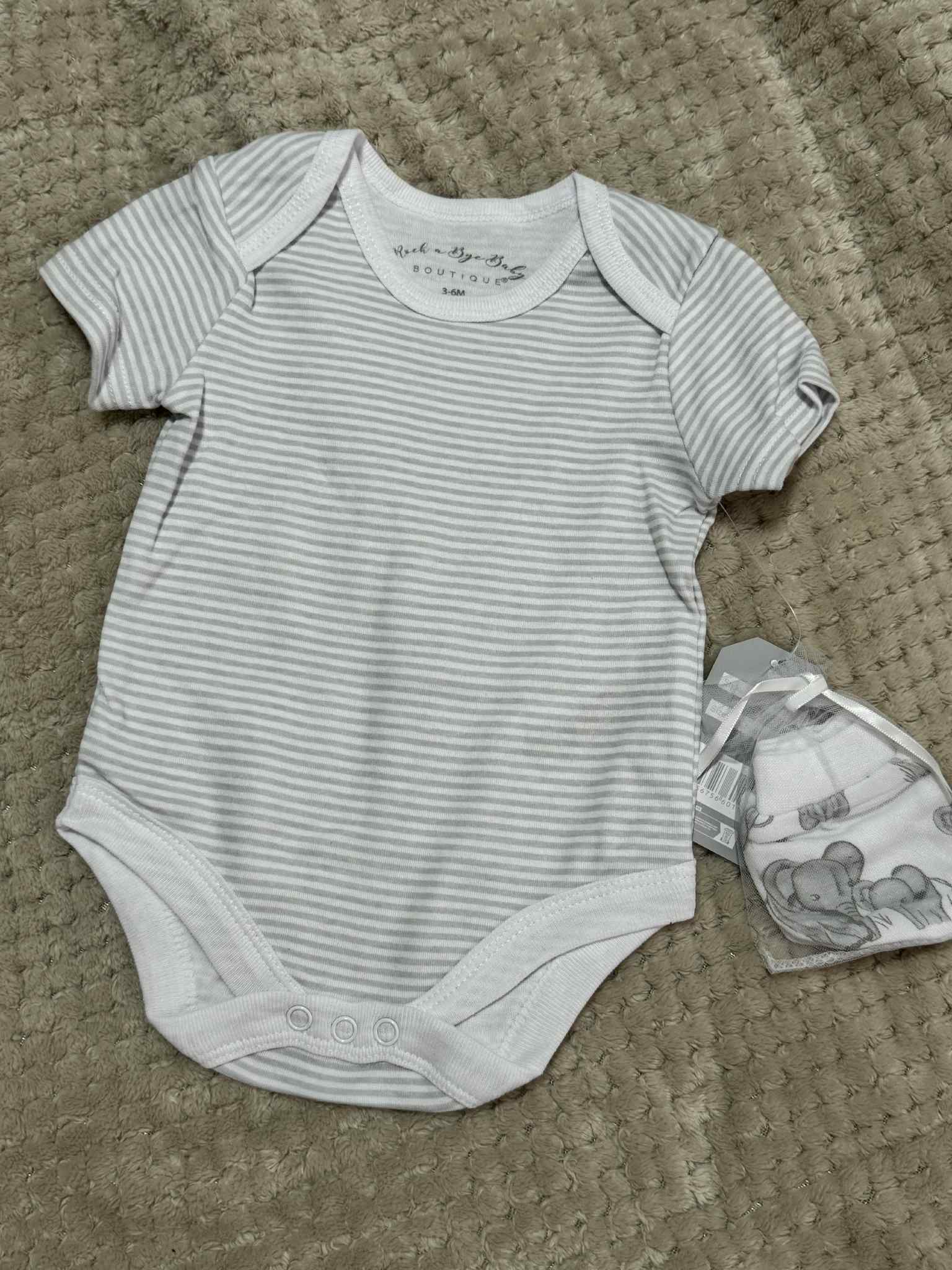 Unisex 5 Piece White Elephant Set & Giftbag