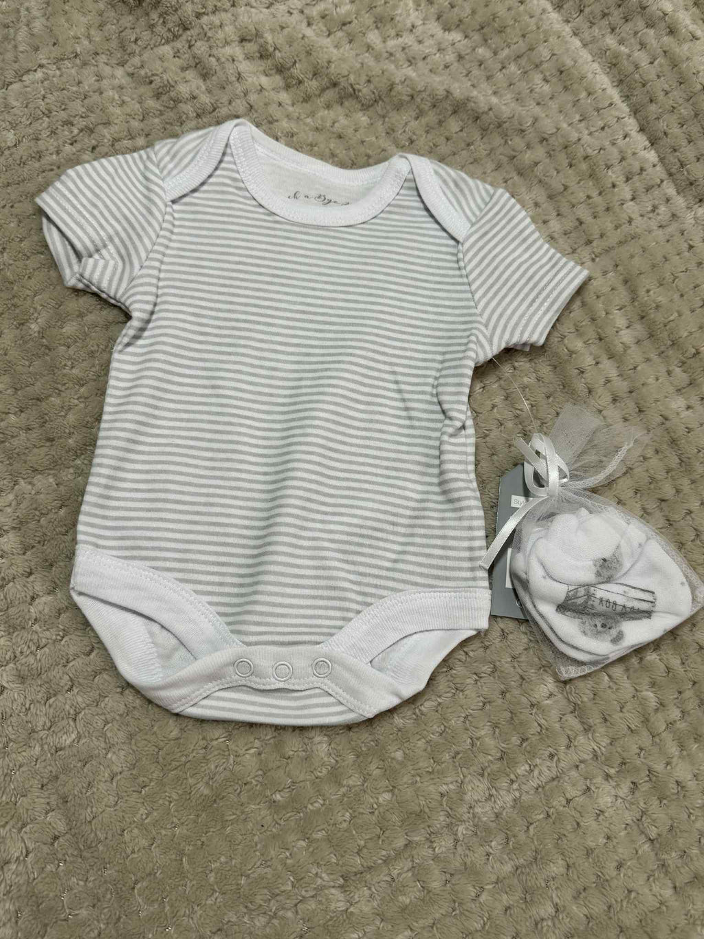 Unisex 5 Piece White Teddybear Set & Giftbag