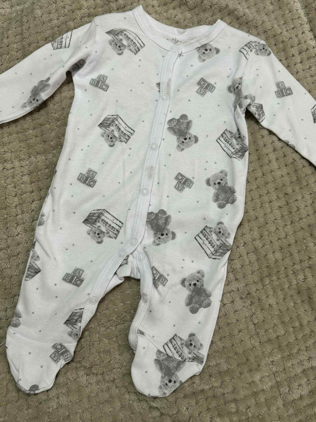 Unisex 5 Piece White Teddybear Set & Giftbag