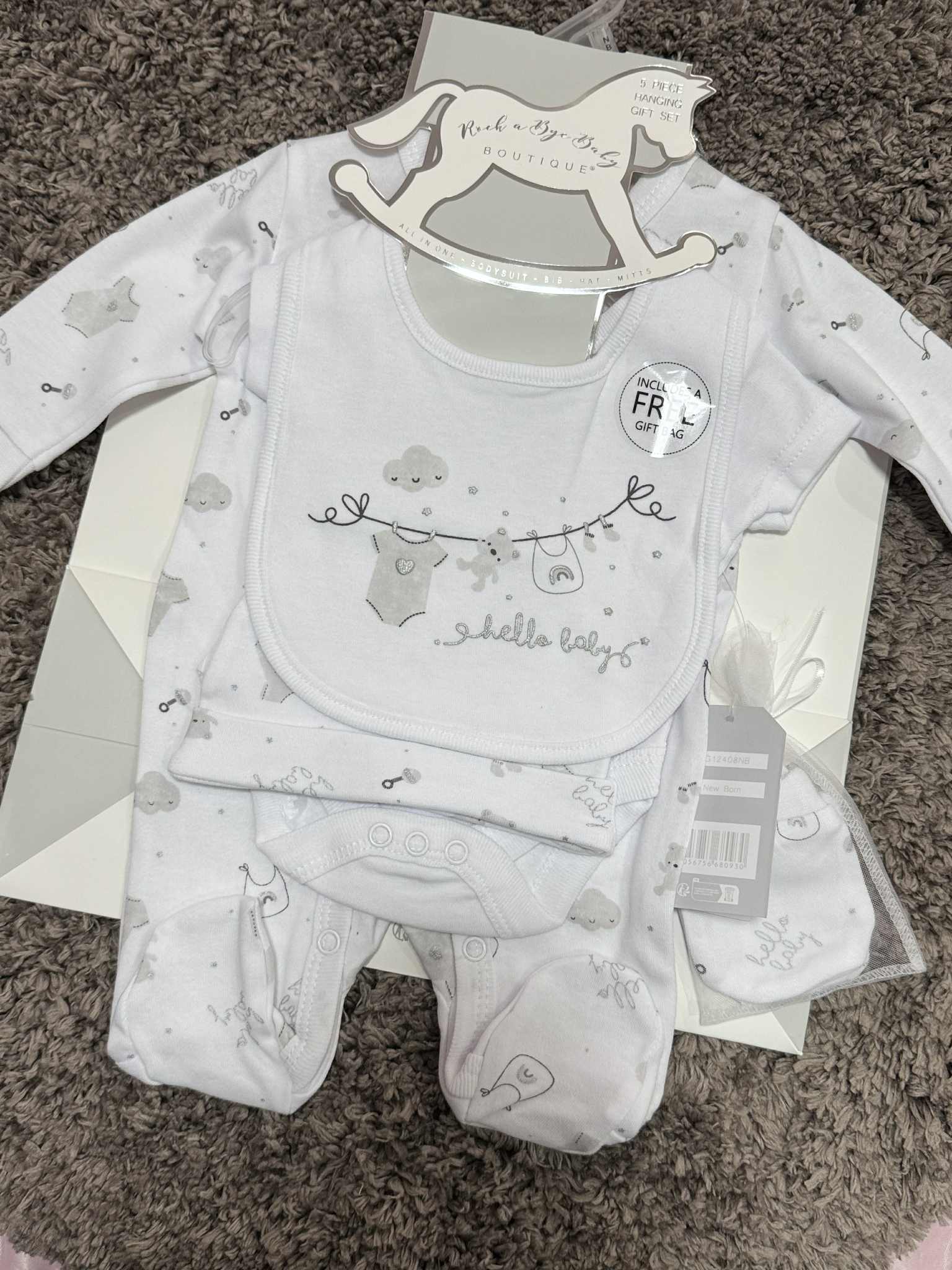 Unisex 5 Piece White 'Hello Baby' Set & Giftbag